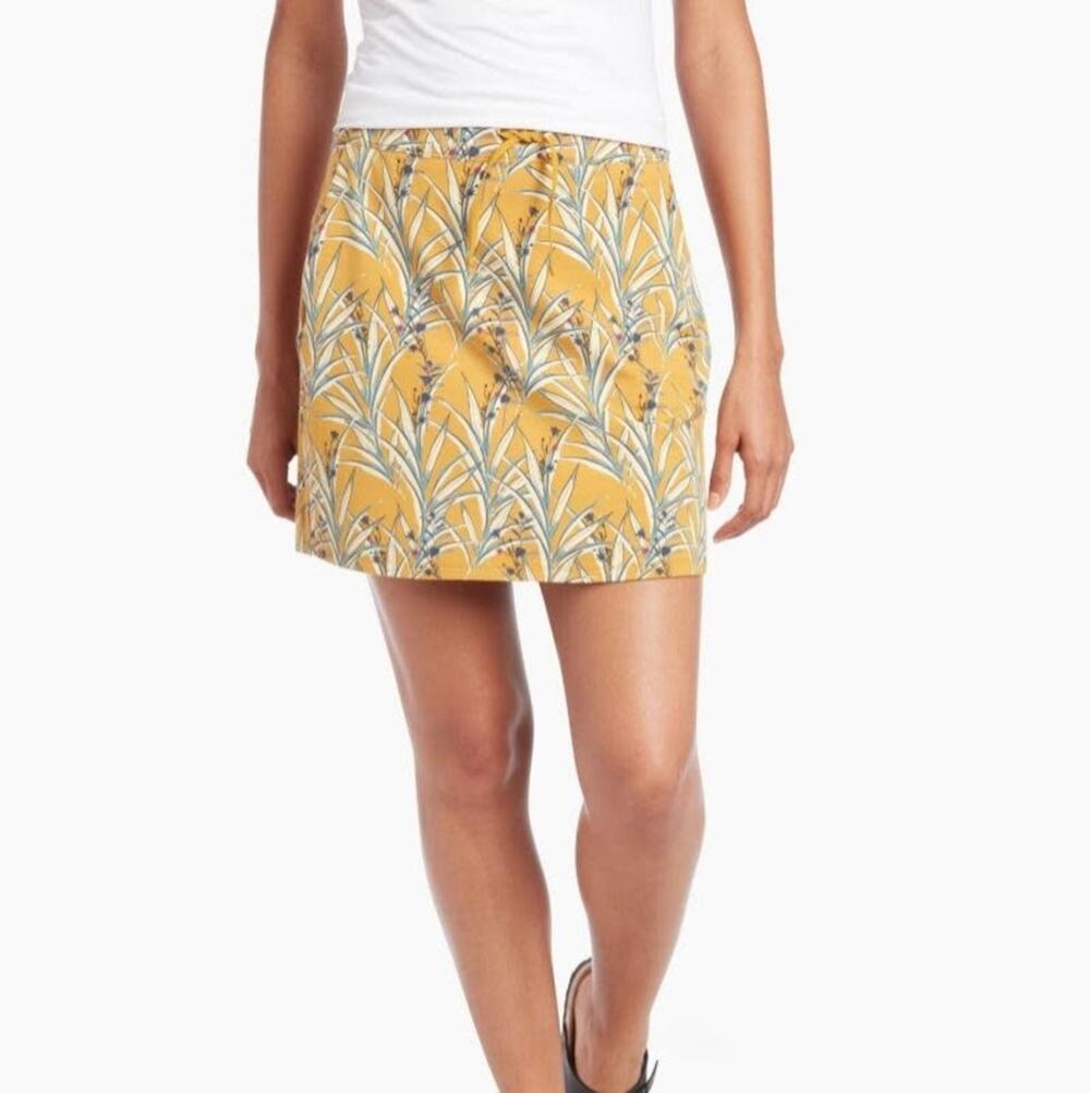 KUHL Kandid Mini Skirt Golden Yellow Floral Print w/ Pockets Size Small